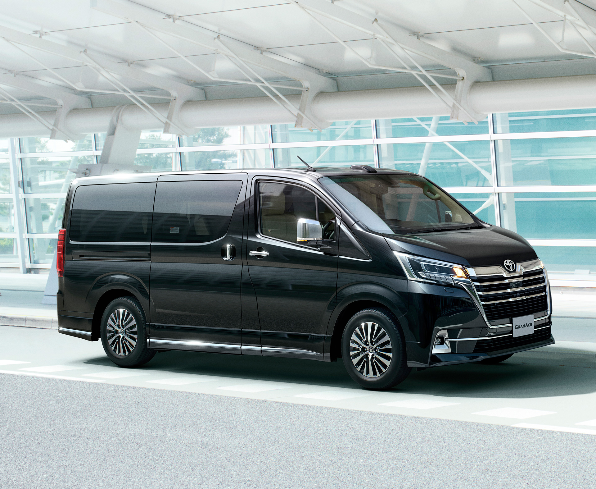Toyota to Launch New Model "Granace" in JapanSales of large luxury wagon to start from December 16 - Image 2