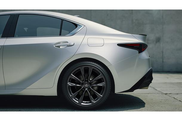Lexus IS