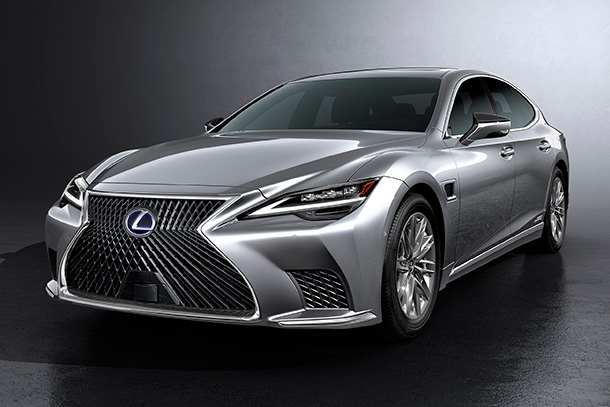 Lexus Premieres New LS