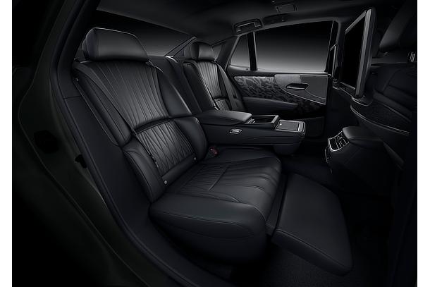 LEXUS LS