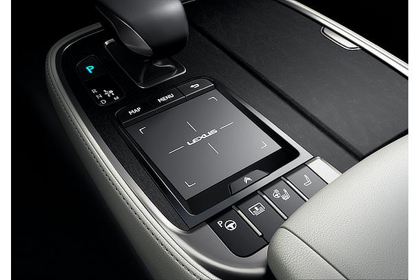 LEXUS LS