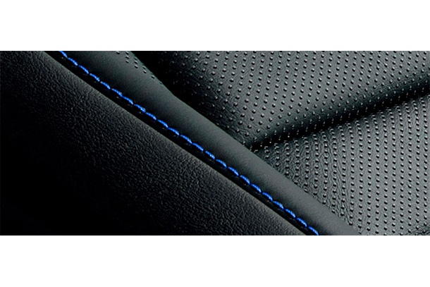 シートマテリアル（“F SPORT”専用ブラック・特別仕様車専用ブルーステッチ）