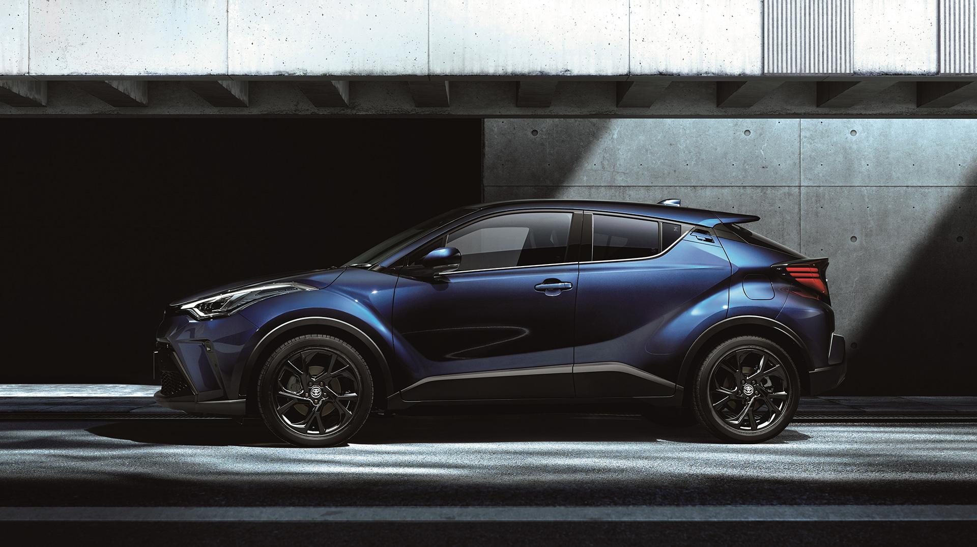 ◎特別仕様 Mode-Nero装着品！トヨタ C-HR 純正アルミ 7-18+50 5/114.3 BK ＆ ミシュラン プライマシー3 225/50R18 4本 エスティマ トヨタC-HRが一部改良で安全装備が充実！ 合わせてブラック基調の