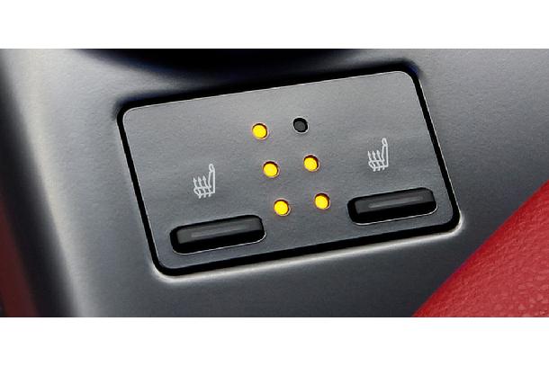 シートヒーター（運転席・助手席）