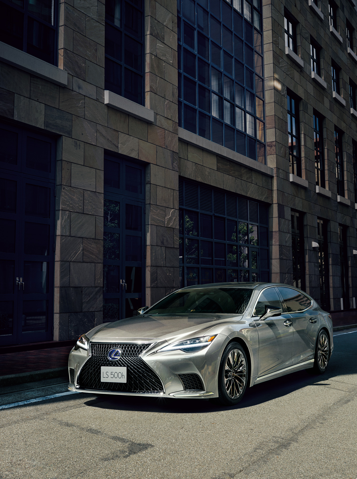 LEXUS、新型「LS」を発売 | レクサス | グローバルニュースルーム