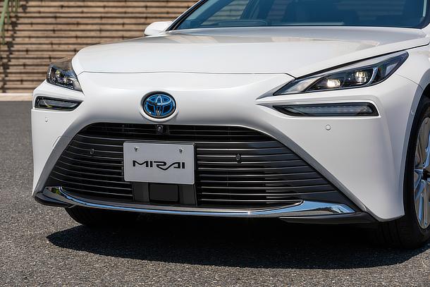 Toyota Mirai (Advanced Drive)