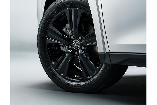 UX250h 特別仕様車“Elegant Black” 225/50RF18 95Vランフラットタイヤ＆18×7Jアルミホイール