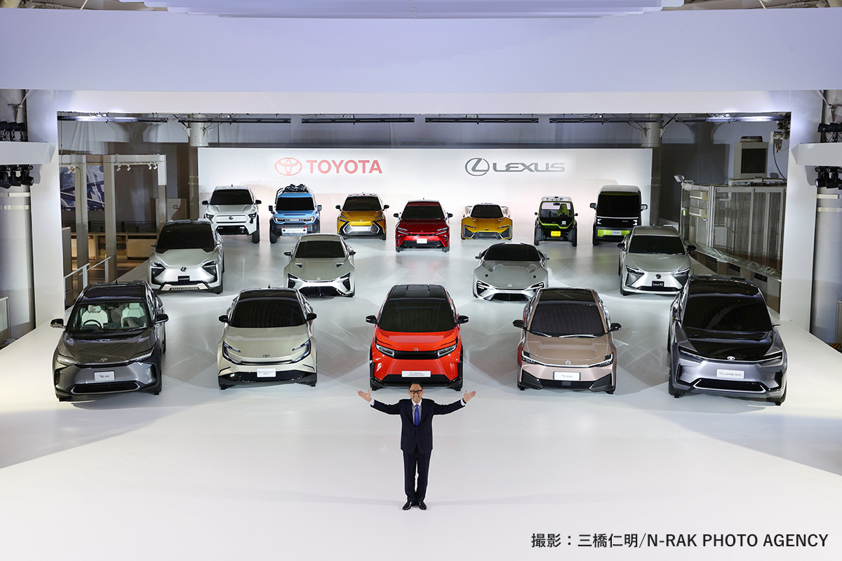 トヨタ、EV戦略に関する説明会を開催。2030年までに年間EV販売350万台へ