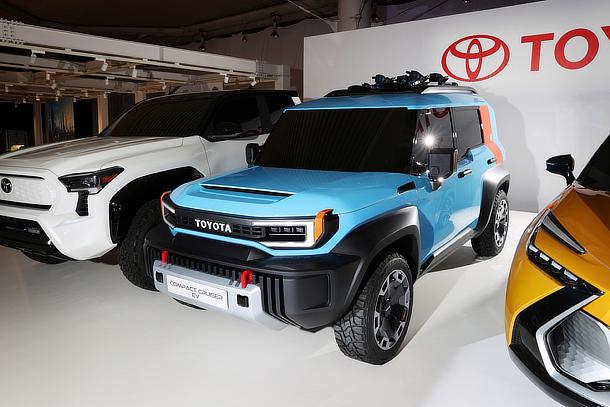 Compact Cruiser EV