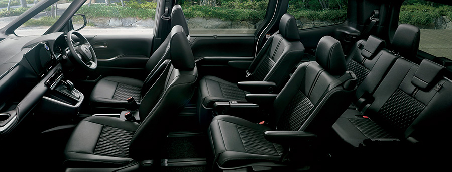 Noah S-Z (7-seater 2WD Aero hybrid model) (Interior color: Black) (Models with options shown)