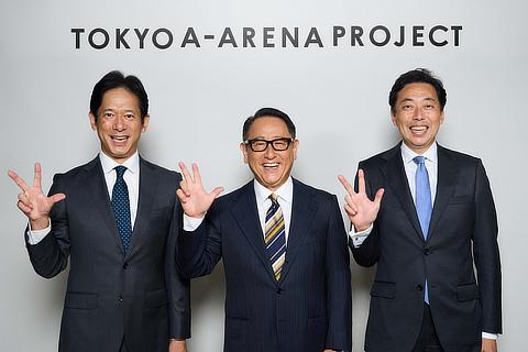 (from left) Kunihiko Hayashi, Akio Toyoda, Tomohide Yamamura