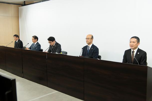 Yoshio Nakamura, Deputy Chief Officer, Production Group / Kazunari Kumakura, Chief Officer, Purchasing Group / Jun Nagata, Chief Communication Officer / Kenta Kon, Executive Vice President, Chief Financial Officer / Masahiro Yamamoto, Chief Officer, Accounting Group