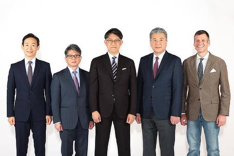 （左から）新郷 和晃、宮崎 洋一、佐藤 恒治、中嶋 裕樹、Simon Humphries