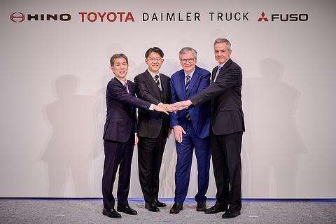 (Left to right) Satoshi Ogiso President and CEO of Hino, Koji Sato President and CEO of Toyota Motor Corporation, Martin Daum CEO of Daimler Truck, Karl Deppen President and CEO of Mitsubishi Fuso