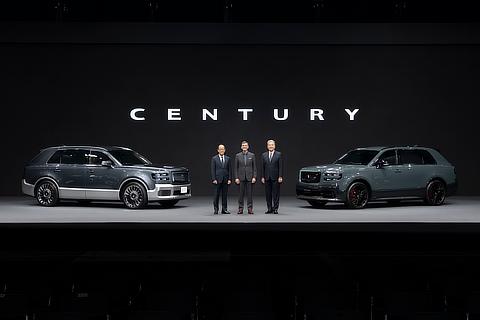 (Left to right) Yoshikazu Tanaka, Mid-size Vehicle Company MSZ Project Chief Engineer / Simon Humphries, Member of the Board Directors, Operating Officer, Senior General Manager of Design Field, Chief Branding Officer / Hiroaki Nakajima, Executive Vice President