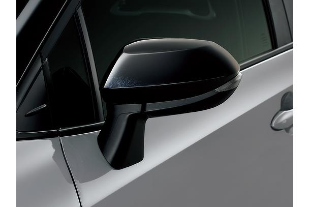 カローラ 特別仕様車 ACTIVE SPORT サイドターンランプ付カラードサイドドアミラー（オート電動格納式リモコン［ヒーター・ブラインドスポットモニター付］／アティチュードブラックマイカ塗装）