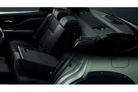 クラウン 特別仕様車 CROSSOVER RS“LANDSCAPE” 60/40分割可倒式リヤシート ハーフラゲージモード