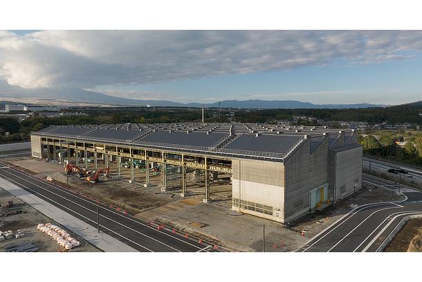 Photo of the Higashi-Fuji Plant building while under renovation