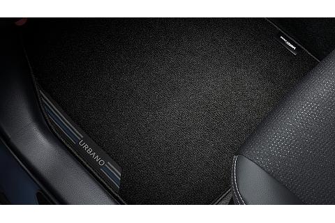 特別仕様車 Z“URBANO”フロアマット（販売店装着オプション）