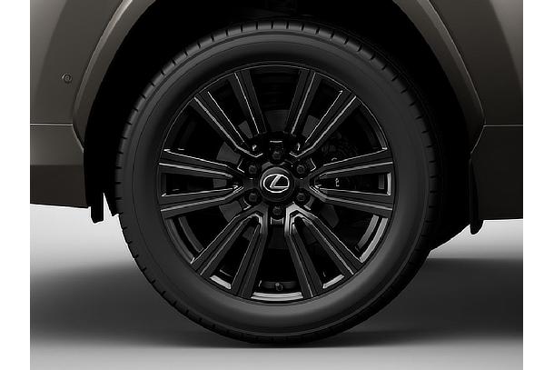 265/50R22タイヤ＆鍛造アルミホイール（特別仕様車ブラック塗装）