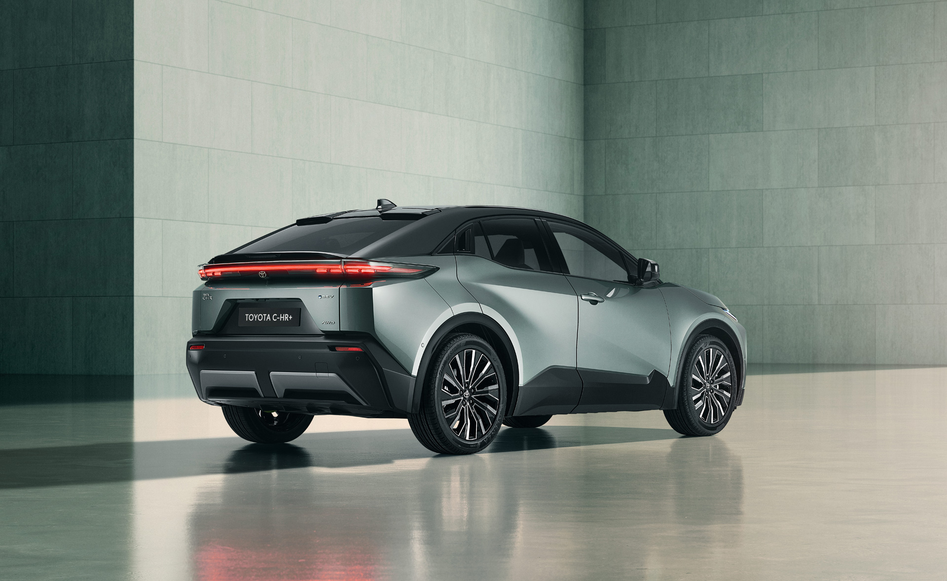 TOYOTA C-HR+をはじめ、bZ4X、LEXUS RZの新型を欧州で世界初披露