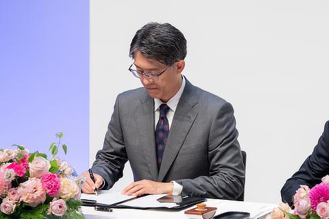 トヨタ自動車 代表取締役社長・CEO　佐藤 恒治