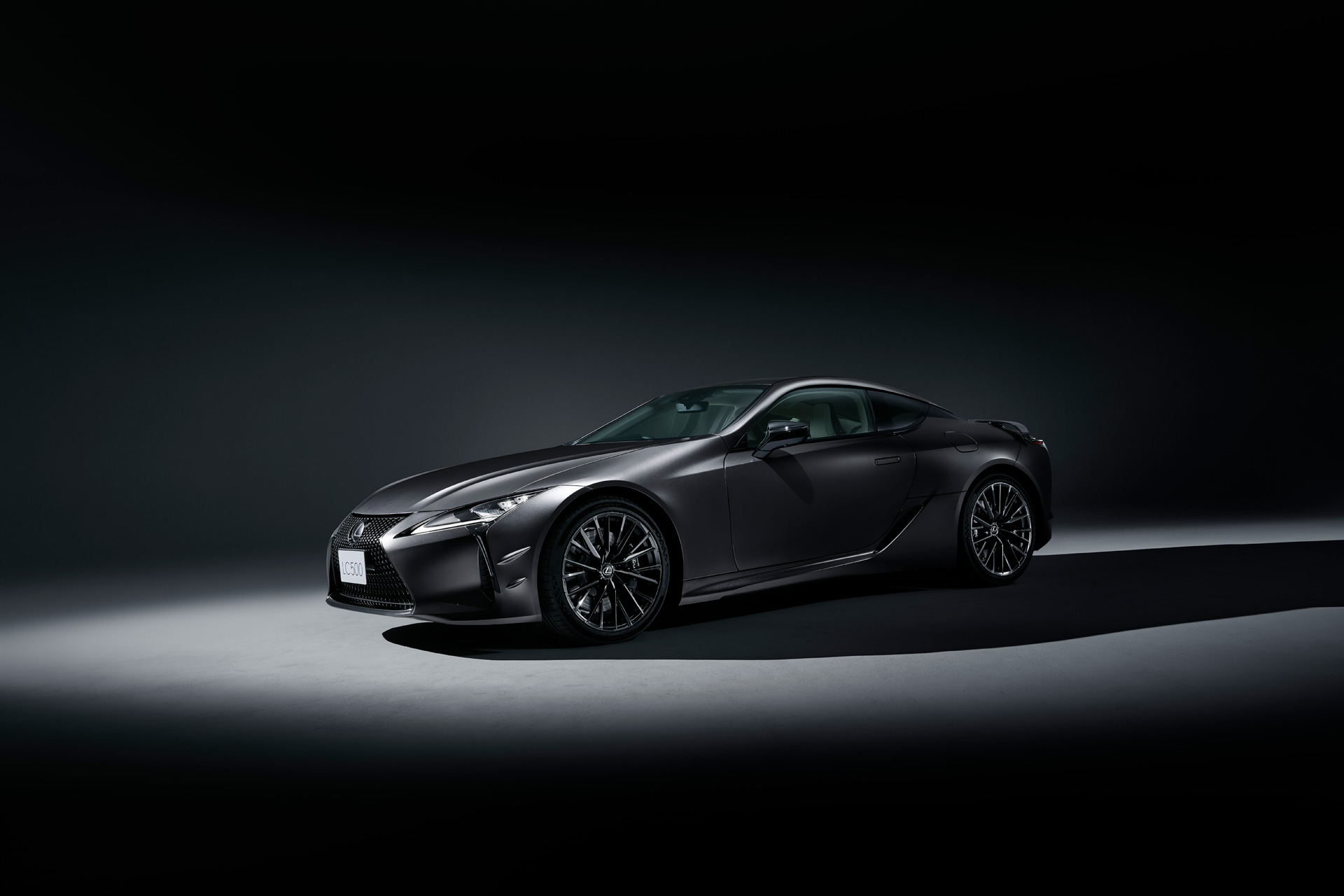 LEXUS、「LC」を一部改良するとともに、特別仕様車“PINNACLE”を設定
