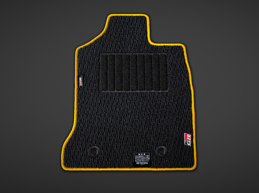 写真はMT車（運転席）