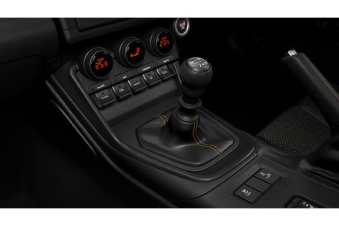 GR86 特別仕様車 センターコンソール加飾（写真はMT車）