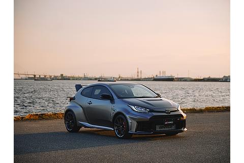 Factory-installed option: Aero performance package