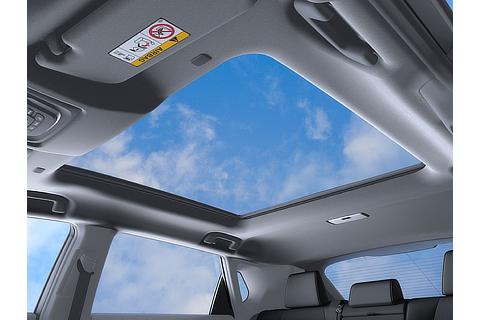 パノラマムーンルーフ（電動サンシェード／挟み込み防止機能付）