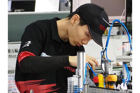 メカトロニクス 山崎 颯大