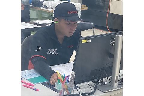 CNCフライス盤 山田 夢翔