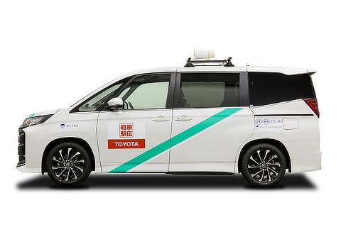 Noah and Voxy (University operations vehicles)