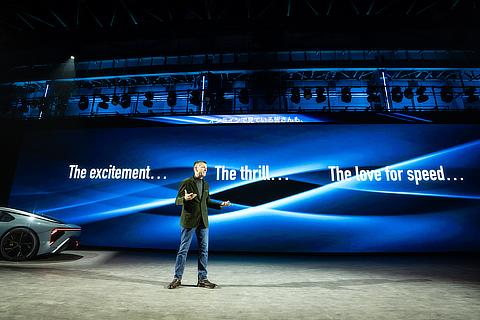 執行役員 Chief Branding Officer Simon Humphries（サイモン・ハンフリーズ）