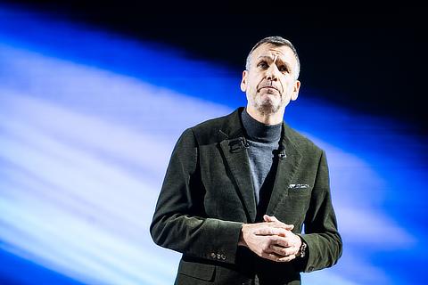 執行役員 Chief Branding Officer Simon Humphries（サイモン・ハンフリーズ）