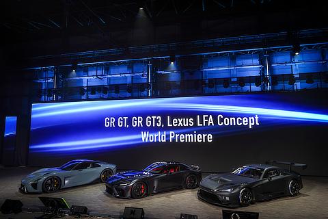左 ： Lexus LFA Concept 中 ： GR GT（プロトタイプ） 右 ： GR GT3（プロトタイプ）
