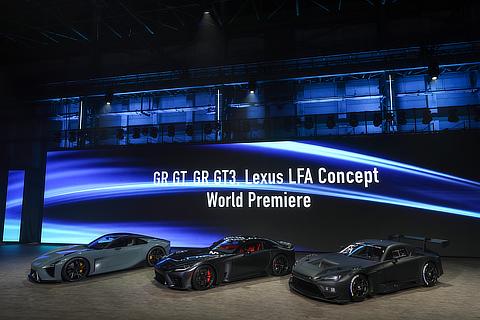 左 ： Lexus LFA Concept 中 ： GR GT（プロトタイプ） 右 ： GR GT3（プロトタイプ）