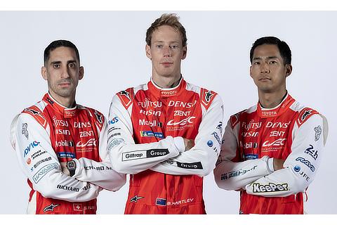 8号車ドライバー