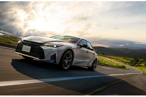 IS300h スタイリングニュートリノグレー