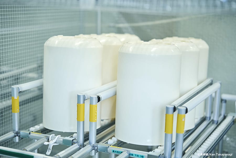 FCEVの水素タンクの樹脂パーツ 製造過程