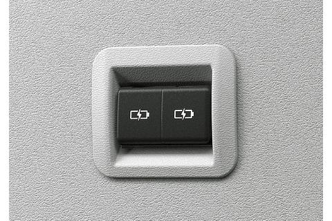 充電用USB端子（TYPE-C・2口×3箇所）プレミアムキャビンに標準装備