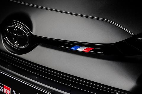GR Yaris Sébastien Ogier 9x World Champion Edition (Prototype) Tricolor-decorated radiator grille