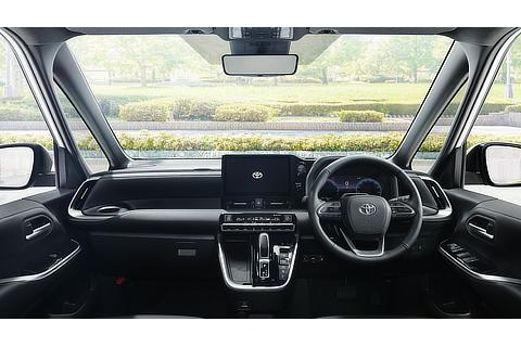 内装（S-Z・2WD・7人乗り、内装色はブラック）