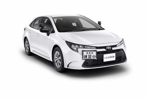 トヨタ教習車（ハイブリッド車）（スーパーホワイト）＜オプション装着車＞