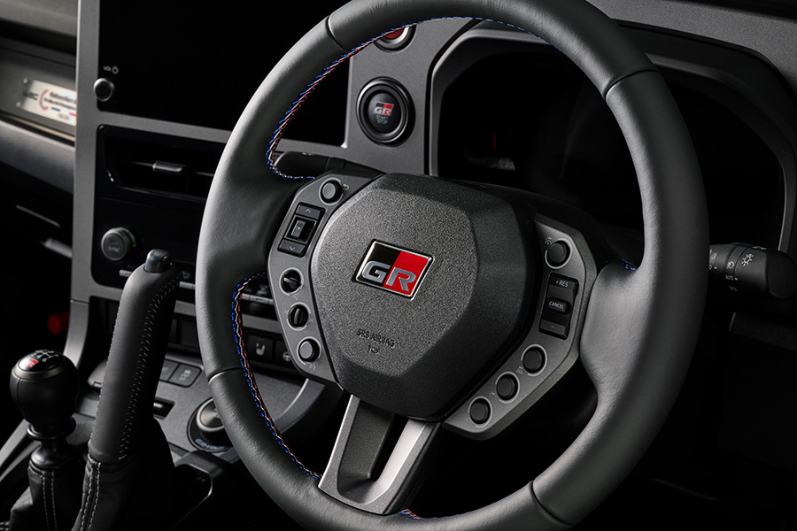 GRヤリス Sébastien Ogier 9x World Champion Edition