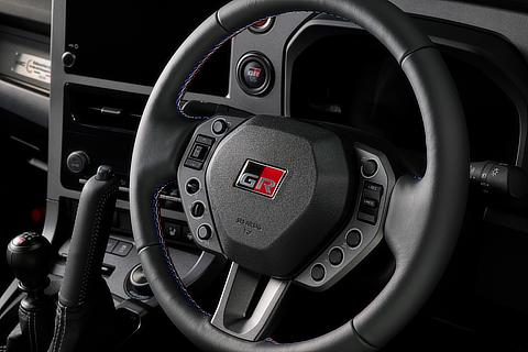 GRヤリス Sébastien Ogier 9x World Champion Edition