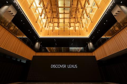 TZ ワールドプレミア DISCOVER LEXUS