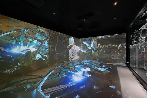 新展示エリア【トヨタのクルマづくり】『モノづくりの現場はさまざまなこだわりにあふれている』（生産・シアター）