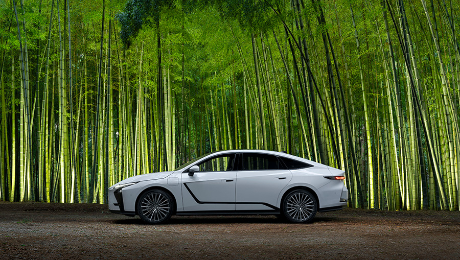 ES350e（ホワイトノーヴァガラスフレーク）